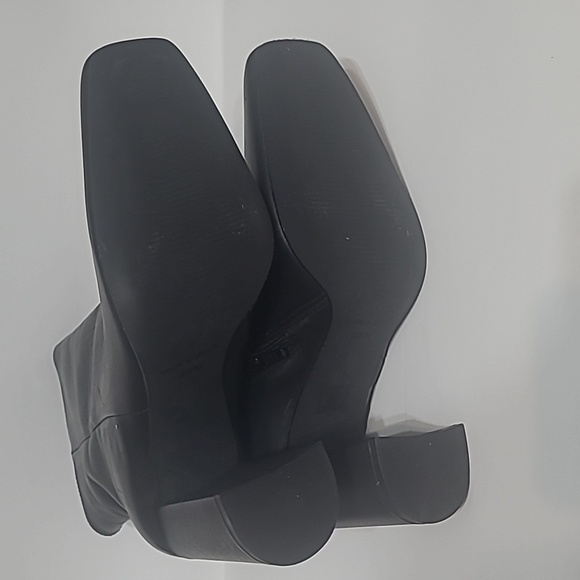 Elegant Black Women's Boots - Picture 8 of 9